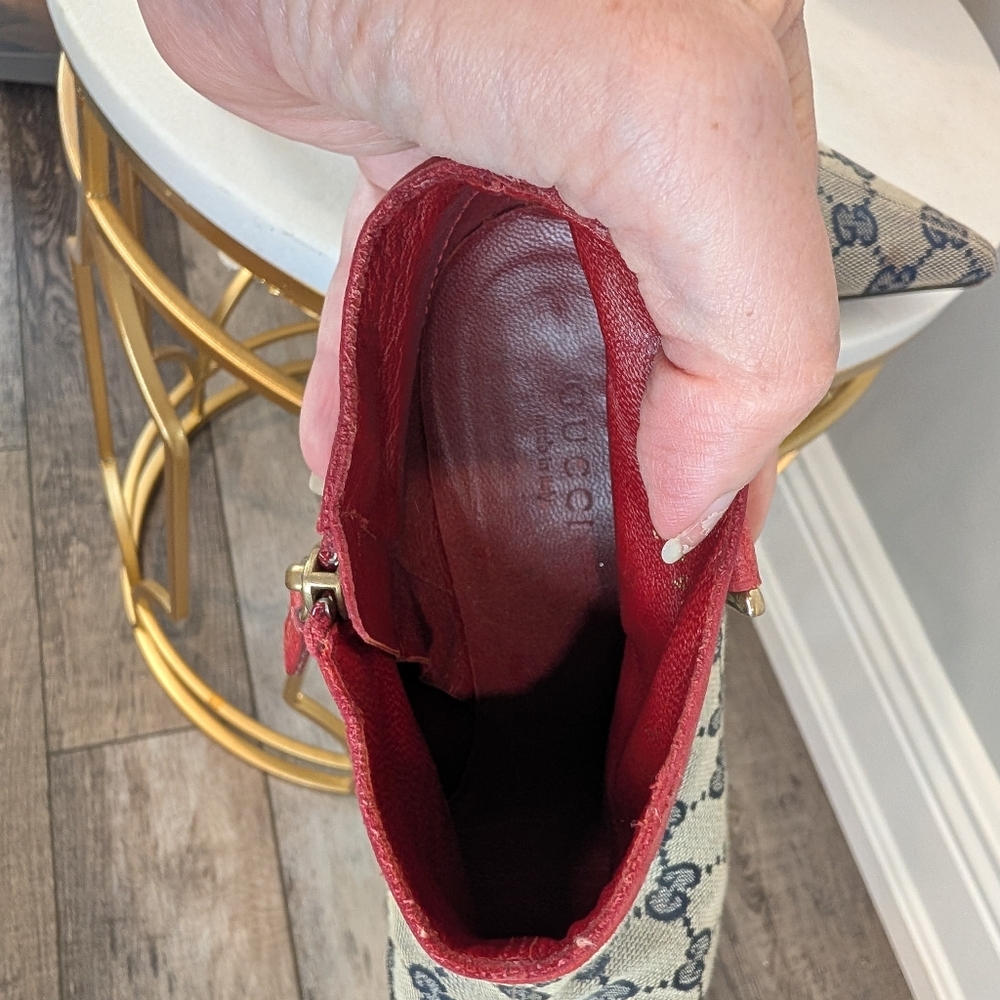 Gucci D Ring GG Monogram Canvas Pointed Toe Ankle Booties with Red Trim Size 7 - Picture 6 of 10